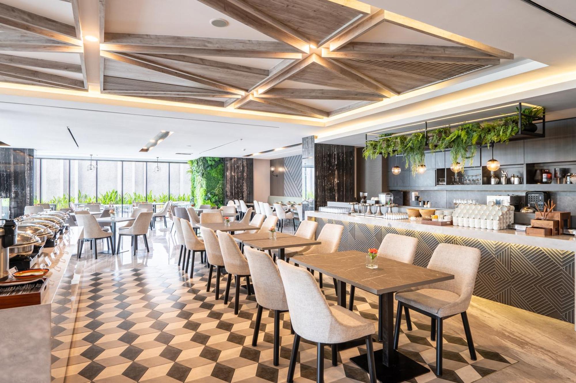 Aston Sorong Hotel & Conference Center Екстер'єр фото