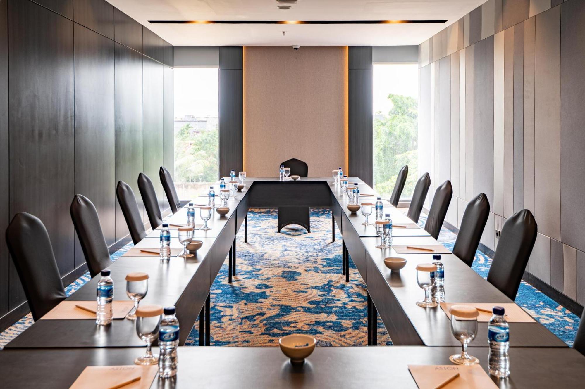 Aston Sorong Hotel & Conference Center Екстер'єр фото