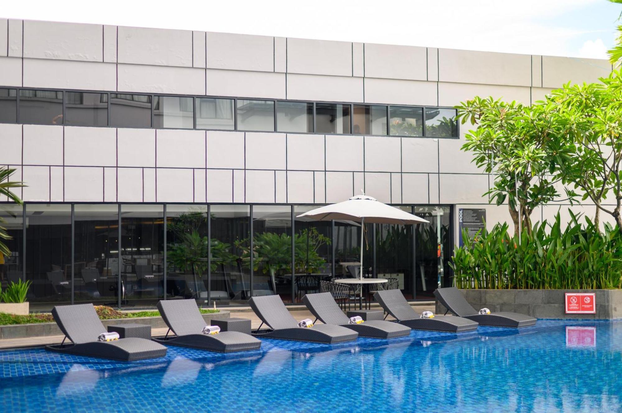 Aston Sorong Hotel & Conference Center Екстер'єр фото